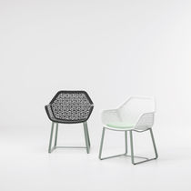 Silla contemporánea / de teca / de fibras...
