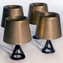 Lámpara de mesa / de latón / de hierro fundido...