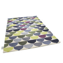 Alfombra contemporánea / con motivos decorativos...