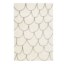 Alfombra contemporánea / con motivos decorativos...