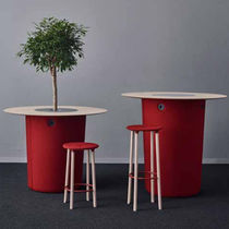 Mesa contemporánea / de madera / redonda...