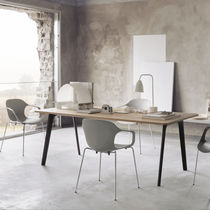 Mesa contemporánea / de chapa de madera...