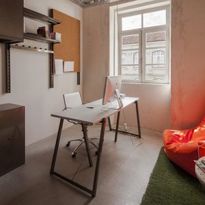 mesa para la enseñanza contemporánea