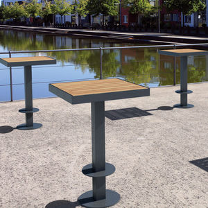 mesa alta contemporánea