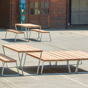 conjunto de mesa y banco contemporáneo
