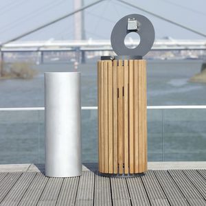 cubo de basura público