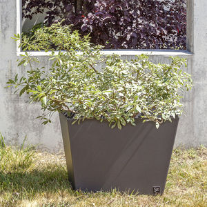 jardinera de hierro