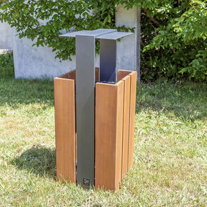 cubo de basura público