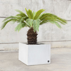 jardinera de hormigón reforzado con fibra