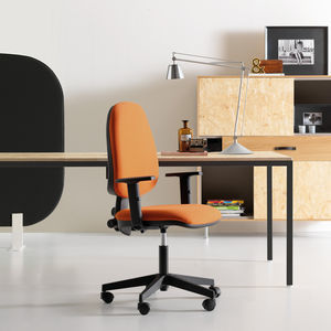 silla de oficina contemporánea