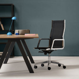 sillón de director con respaldo alto