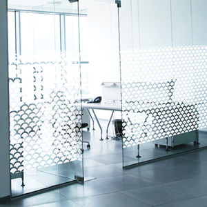 vinilo decorativo para aplicación en cristal