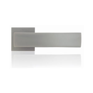 tirador para puerta