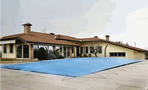 cubierta para piscina con ojales