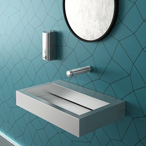 dispensador de jabón para baño público