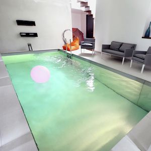 suelo móvil para piscina