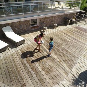suelo móvil para piscina