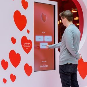 pantalla táctil para instalación domótica multifunción