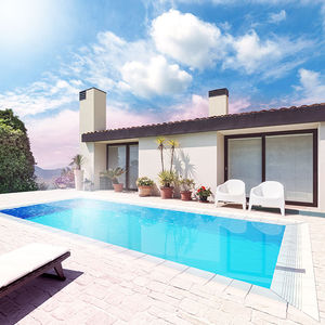 piscina con efecto espejo