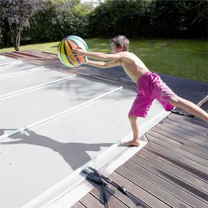 cubierta para piscina con barras