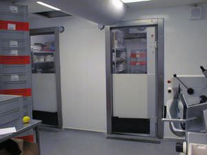 puertas industriales abatibles