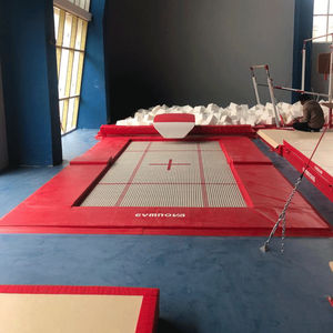 trampolín de gimnasia