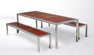 conjunto de mesa y banco contemporáneo