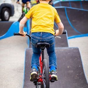 pumptrack para skatepark