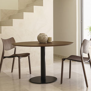 mesa contemporánea