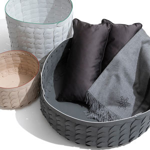 cesta para la ropa de EVA