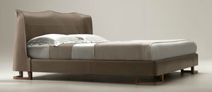 cama de matrimonio / contemporánea / tapizada / con cabecero