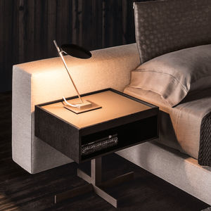 mesilla de noche contemporánea / de roble / de MDF / con base metálica