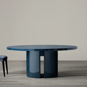 mesa de comedor contemporánea