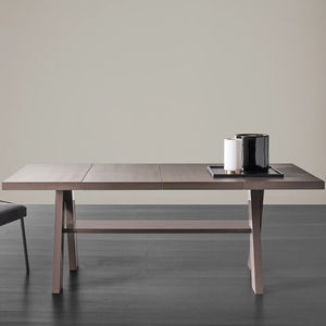 mesa de comedor contemporánea