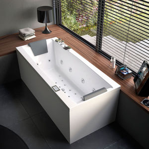 bañera de esquina