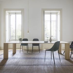 mesa contemporánea