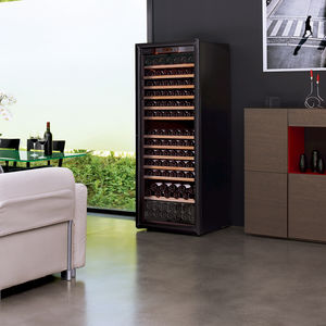 vinoteca de metal