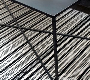 mesa contemporánea