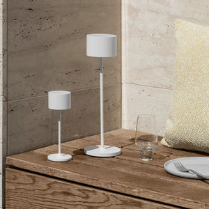 lámpara de mesa