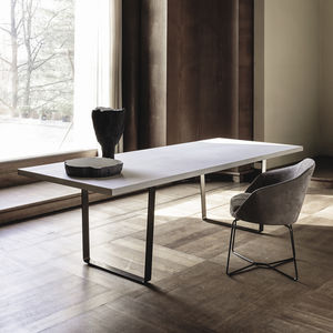 mesa de comedor contemporánea