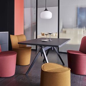 mesa de trabajo contemporánea