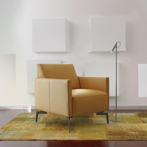 sillón contemporáneo / de cuero / marrón / para el sector servicios