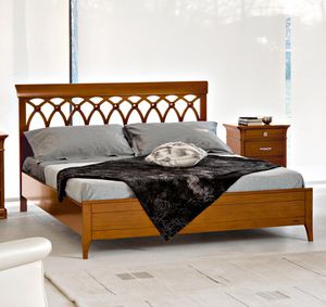 cama de matrimonio / clásica / con cabecero / de madera maciza