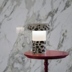 lámpara de mesa