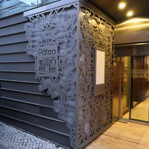 panel decorativo de metal