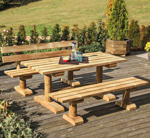 conjunto de mesa y banco clásico