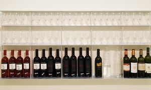mueble para vinos de pared