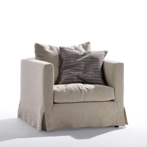 sillón contemporáneo / de tejido / con revestimiento removible