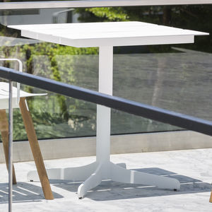 mesa de comedor contemporánea