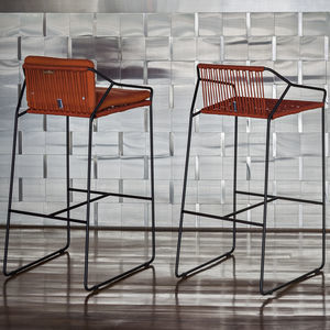 silla de bar contemporánea